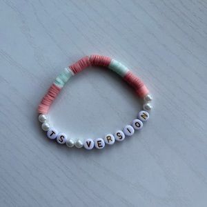 Taylor Swift Friendship Bracelet